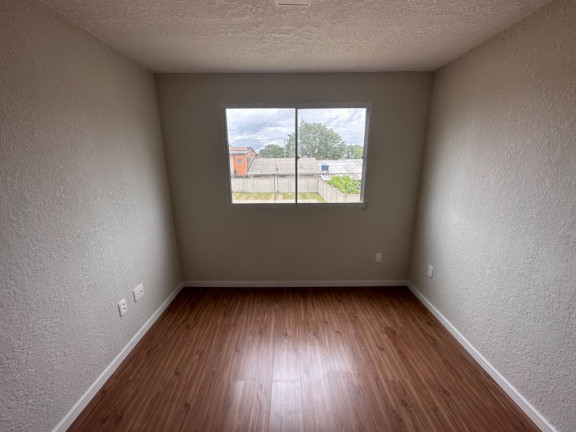 Imagem Imóvel com 2 Quartos à Venda, 41 m² em Restinga - Porto Alegre Imagem Imóvel com 2 Quartos à Venda, 41 m² em Restinga - Porto Alegre