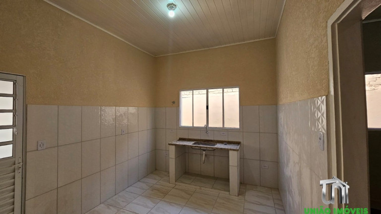 Imagem Casa com 2 Quartos para Alugar, 100 m² em Aparecida - Bragança Paulista Imagem Casa com 2 Quartos para Alugar, 100 m² em Aparecida - Bragança Paulista