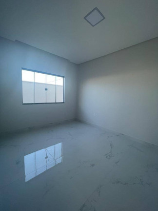 Imagem Casa com 3 Quartos à Venda, em Tijucas Imagem Casa com 3 Quartos à Venda, em Tijucas
