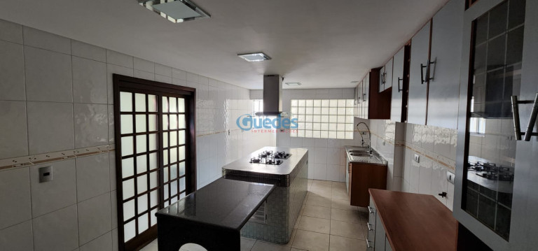 Imagem Sobrado com 3 Quartos à Venda, 300 m² em Jardim Maria Rosa - Taboão Da Serra