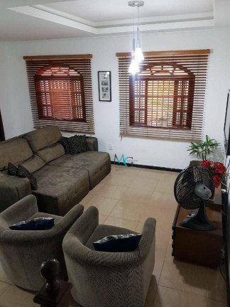 Imagem Casa com 3 Quartos à Venda, 192 m² em Campo Grande - Rio De Janeiro