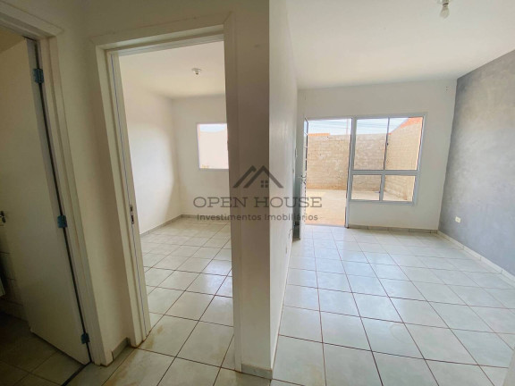 Imagem Casa com 2 Quartos à Venda, 52 m² em Botucatu