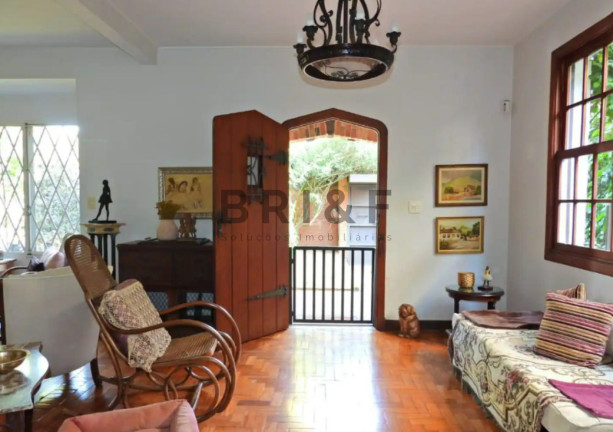 Casa com 3 Quartos para Alugar, 250 m² em Jardim Paulista - São Paulo