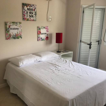 Imagem Casa com 5 Quartos à Venda, 373 m² em Jurerê - Florianópolis Imagem Casa com 5 Quartos à Venda, 373 m² em Jurerê - Florianópolis