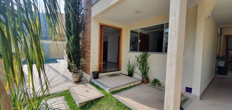 Imagem Casa com 3 Quartos à Venda, 180 m² em Piratininga - Niterói Imagem Casa com 3 Quartos à Venda, 180 m² em Piratininga - Niterói
