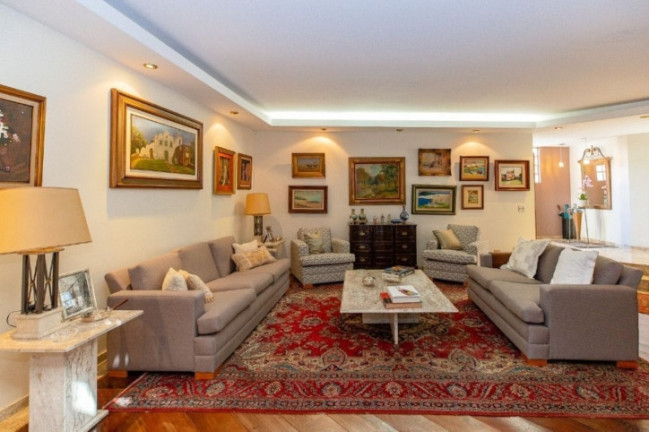 Imagem Casa com 3 Quartos à Venda, em Sumaré - São Paulo Imagem Casa com 3 Quartos à Venda, em Sumaré - São Paulo