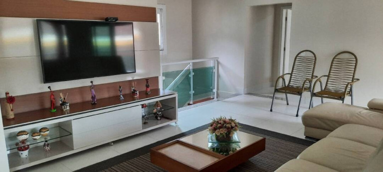 Imagem Sobrado com 4 Quartos à Venda, 270 m² em Tabatinga - Caraguatatuba Imagem Sobrado com 4 Quartos à Venda, 270 m² em Tabatinga - Caraguatatuba