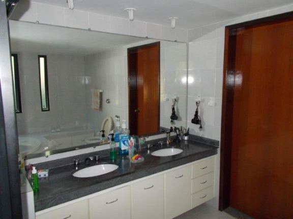 Imagem Casa com 4 Quartos à Venda, 490 m² em Pitangueiras - Lauro De Freitas Imagem Casa com 4 Quartos à Venda, 490 m² em Pitangueiras - Lauro De Freitas