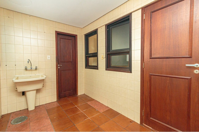 Imagem Apartamento com 3 Quartos à Venda, 157 m² em Vila Assunção - Porto Alegre