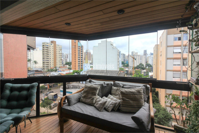 Imagem Apartamento com 2 Quartos à Venda, 145 m² em Pinheiros - São Paulo Imagem Apartamento com 2 Quartos à Venda, 145 m² em Pinheiros - São Paulo