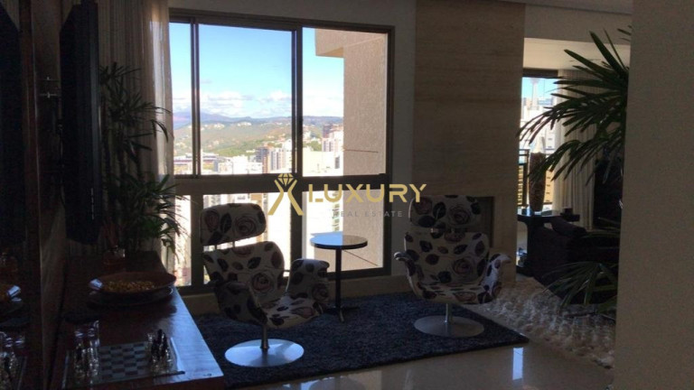 Imagem Imóvel com 4 Quartos à Venda, 225 m² em Vila Da Serra - Nova Lima Imagem Imóvel com 4 Quartos à Venda, 225 m² em Vila Da Serra - Nova Lima