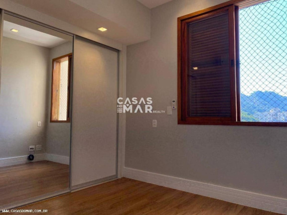 Imagem Imóvel com 4 Quartos à Venda, 220 m² em Humaitá - Rio De Janeiro Imagem Imóvel com 4 Quartos à Venda, 220 m² em Humaitá - Rio De Janeiro