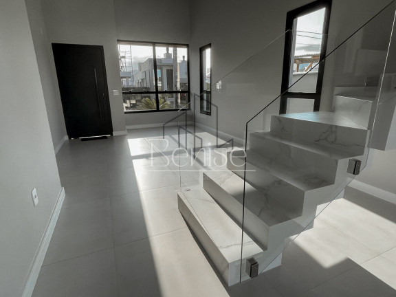 Imagem Casa com 4 Quartos à Venda, 285 m² em Santa Regina - Camboriú