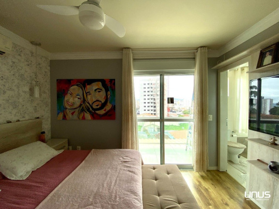 Imagem Casa com 3 Quartos à Venda, 300 m² em Estreito - Florianópolis
