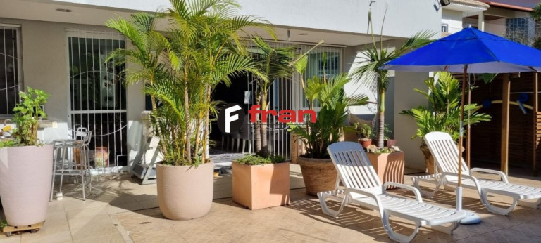 Imagem Casa com 5 Quartos à Venda, 329 m² em Santa Mônica - Florianópolis
