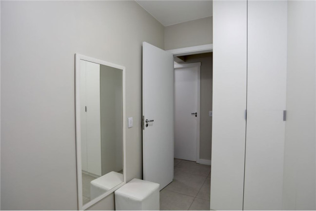 Imagem Imóvel com 3 Quartos à Venda, em Vila Ipiranga - Porto Alegre Imagem Imóvel com 3 Quartos à Venda, em Vila Ipiranga - Porto Alegre