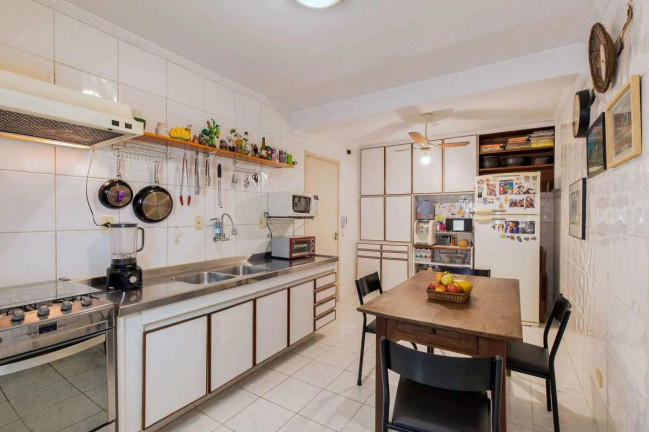 Imagem Apartamento com 3 Quartos à Venda, 160 m²
