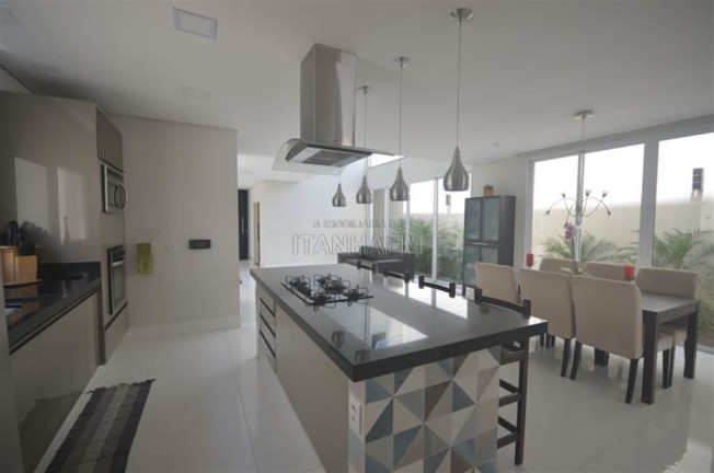 Imagem Sobrado com 5 Quartos à Venda, 375 m² em Cibratel Ii - Itanhaem Imagem Sobrado com 5 Quartos à Venda, 375 m² em Cibratel Ii - Itanhaem