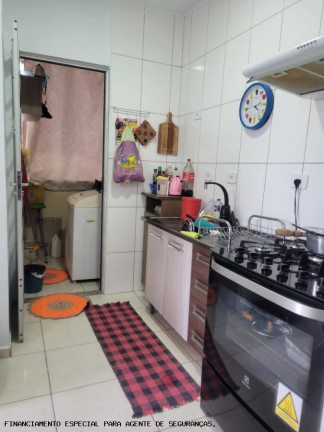Imagem Apartamento com 2 Quartos à Venda, 48 m² em Gralha Azul - Sarandi Imagem Apartamento com 2 Quartos à Venda, 48 m² em Gralha Azul - Sarandi