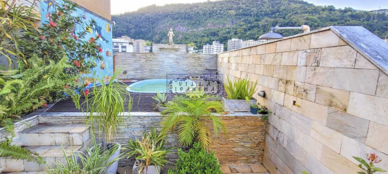 Imagem Cobertura com 4 Quartos à Venda, 421 m² em Laranjeiras - Rio De Janeiro Imagem Cobertura com 4 Quartos à Venda, 421 m² em Laranjeiras - Rio De Janeiro