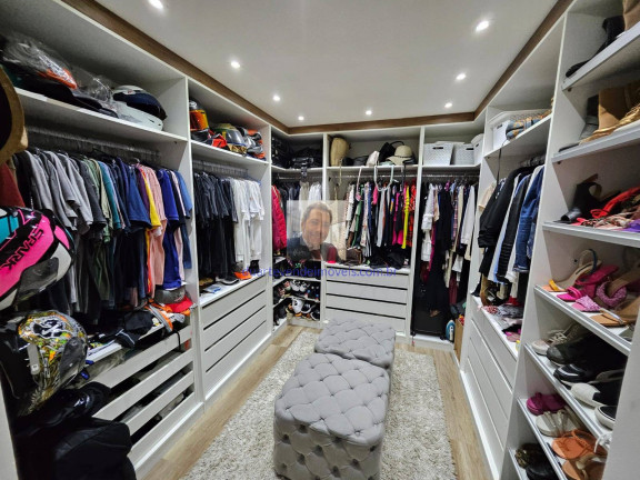 Imagem Casa com 3 Quartos à Venda, 330 m² em Barueri Imagem Casa com 3 Quartos à Venda, 330 m² em Barueri