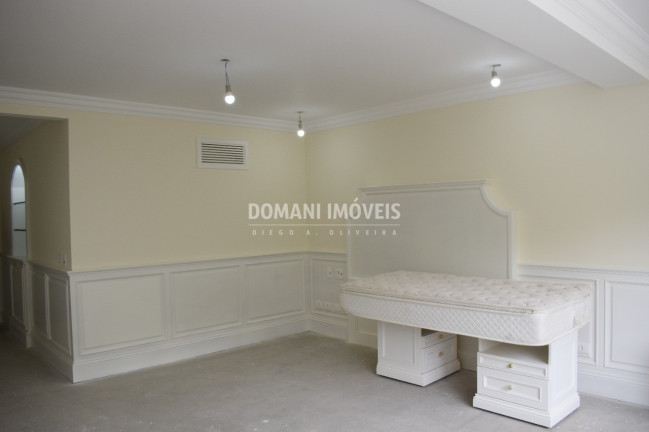Imagem Casa com 4 Quartos à Venda, 1.500 m² em Região De Capivari - Campos Do Jordão Imagem Casa com 4 Quartos à Venda, 1.500 m² em Região De Capivari - Campos Do Jordão