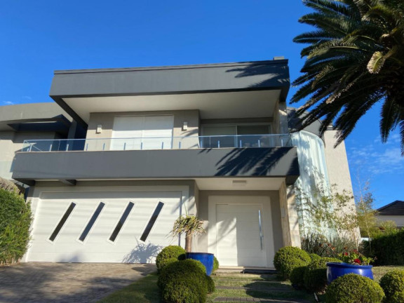 Sobrado com 5 Quartos à Venda, 300 m² em Zona Nova - Capao Da Canoa