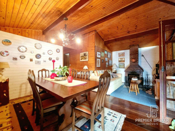 Imagem Casa com 4 Quartos à Venda, 300 m² em Albuquerque - Teresópolis Imagem Casa com 4 Quartos à Venda, 300 m² em Albuquerque - Teresópolis