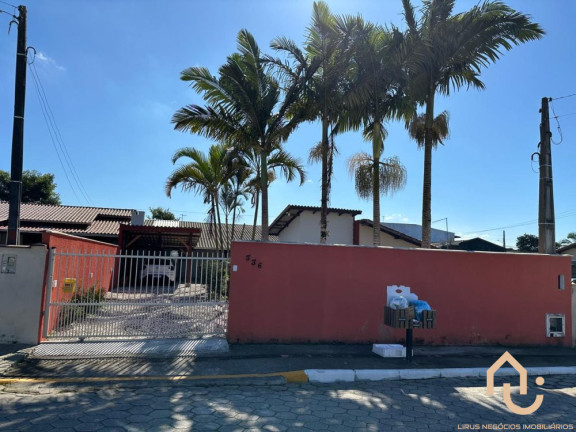 Imagem Casa com 1 Quarto à Venda, 101 m² em Itacolomi - Balneário Piçarras Imagem Casa com 1 Quarto à Venda, 101 m² em Itacolomi - Balneário Piçarras