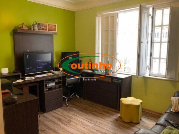 Imagem Casa com 4 Quartos à Venda, 160 m² em Tijuca - Rio De Janeiro Imagem Casa com 4 Quartos à Venda, 160 m² em Tijuca - Rio De Janeiro