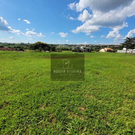 Imagem Terreno à Venda, 750 m² em Royal Park Prime - Ourinhos