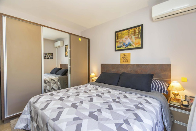 Imagem Sobrado com 3 Quartos para Alugar, 150 m² em Guabirotuba - Curitiba