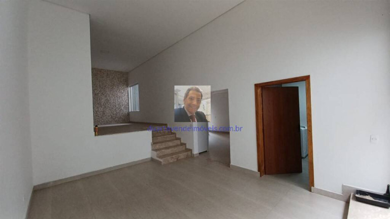 Imagem Casa com 3 Quartos à Venda, 550 m² em Jardim Atalaia - Cotia Imagem Casa com 3 Quartos à Venda, 550 m² em Jardim Atalaia - Cotia