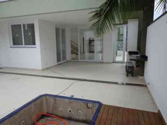 Imagem Casa com 3 Quartos à Venda, 280 m² em Aruã - Mogi Das Cruzes Imagem Casa com 3 Quartos à Venda, 280 m² em Aruã - Mogi Das Cruzes