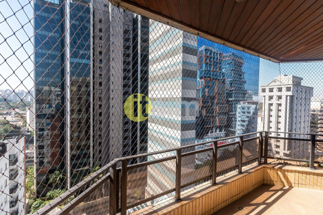 Imagem Apartamento com 3 Quartos para Alugar, 240 m² em Itaim Bibi - São Paulo
