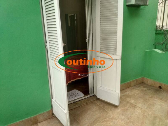 Imagem Casa com 4 Quartos à Venda, 226 m² em Tijuca - Rio De Janeiro Imagem Casa com 4 Quartos à Venda, 226 m² em Tijuca - Rio De Janeiro