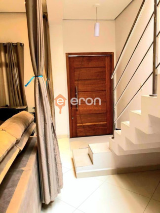 Imagem Casa com 2 Quartos à Venda, 142 m²