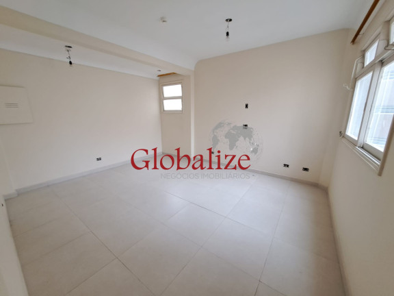 Sala Comercial à Venda, 55 m² em Gonzaga - Santos