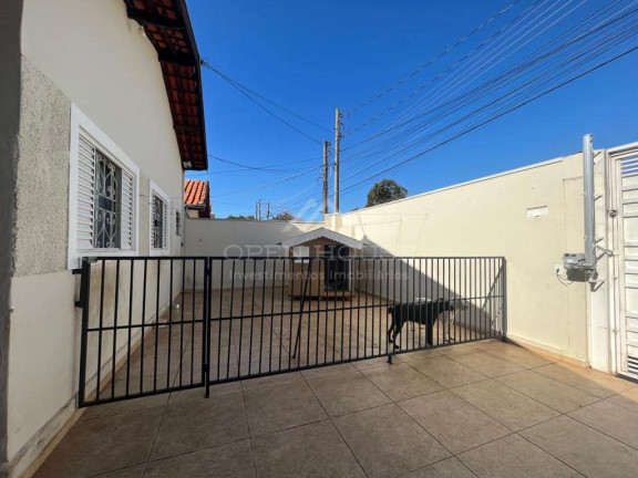 Imagem Casa com 3 Quartos à Venda, em Conjunto Habitacional Humberto Popolo - Botucatu Imagem Casa com 3 Quartos à Venda, em Conjunto Habitacional Humberto Popolo - Botucatu