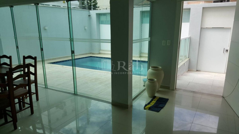 Imagem Sobrado com 3 Quartos à Venda, 300 m² em Nações - Balneário Camboriú