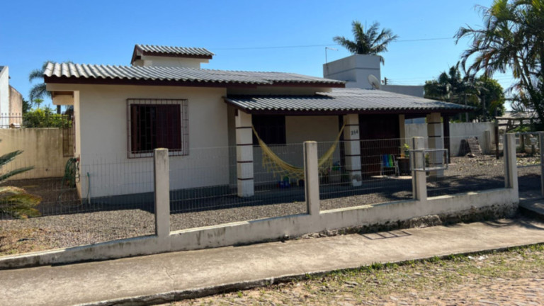 Casa com 3 Quartos à Venda, 108 m² em Vila São João - Torres
