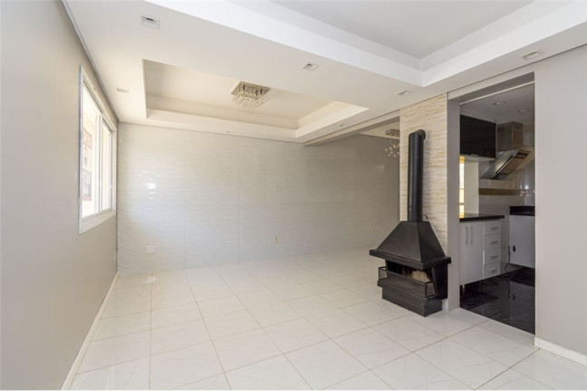 Imagem Casa com 3 Quartos à Venda, em Olaria - Canoas Imagem Casa com 3 Quartos à Venda, em Olaria - Canoas