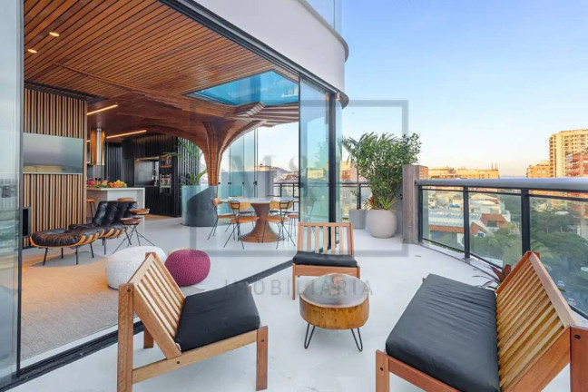 Imagem Cobertura com 4 Quartos à Venda, 220 m² em Ipanema - Rio De Janeiro Imagem Cobertura com 4 Quartos à Venda, 220 m² em Ipanema - Rio De Janeiro