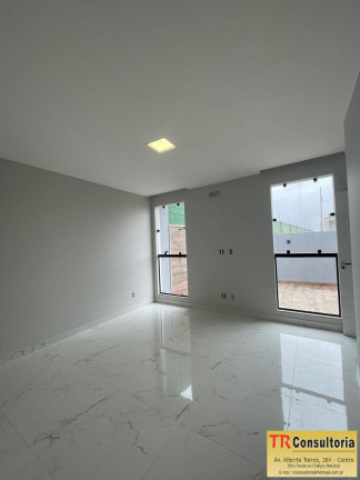Imagem Casa com 3 Quartos à Venda, 400 m² em Campos Dos Goytacazes