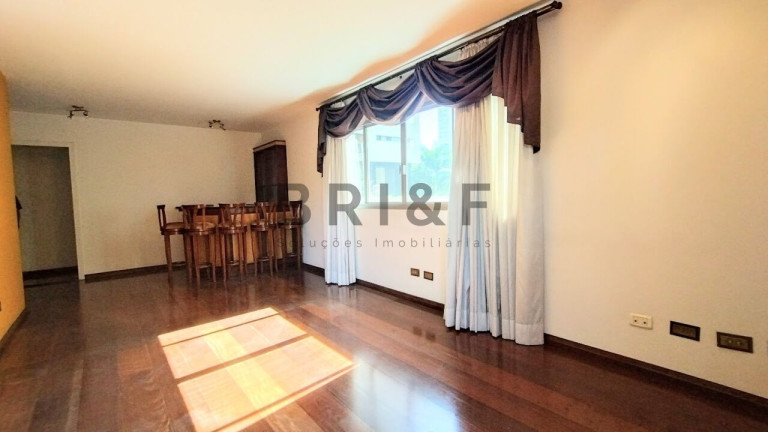 Apartamento com 4 Quartos para Alugar, 158 m² em Campo Belo - São Paulo