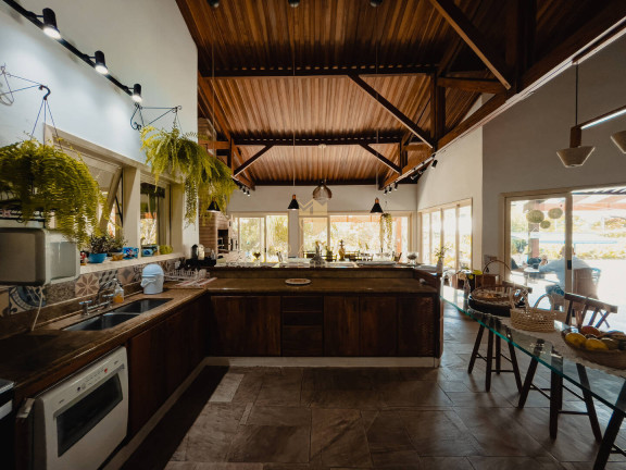 Imagem Casa com 6 Quartos à Venda, em Itatiba Imagem Casa com 6 Quartos à Venda, em Itatiba