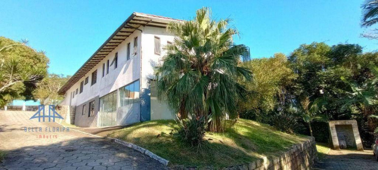 Imagem Casa com 5 Quartos à Venda, 600 m² em Itacorubi - Florianópolis Imagem Casa com 5 Quartos à Venda, 600 m² em Itacorubi - Florianópolis