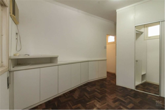 Imagem Imóvel com 2 Quartos à Venda, em Moinhos De Vento - Porto Alegre Imagem Imóvel com 2 Quartos à Venda, em Moinhos De Vento - Porto Alegre