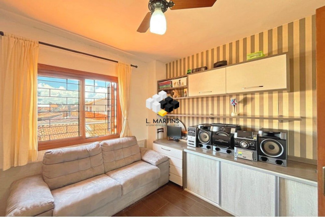 Imagem Casa com 2 Quartos à Venda, 100 m² em Hípica - Porto Alegre Imagem Casa com 2 Quartos à Venda, 100 m² em Hípica - Porto Alegre