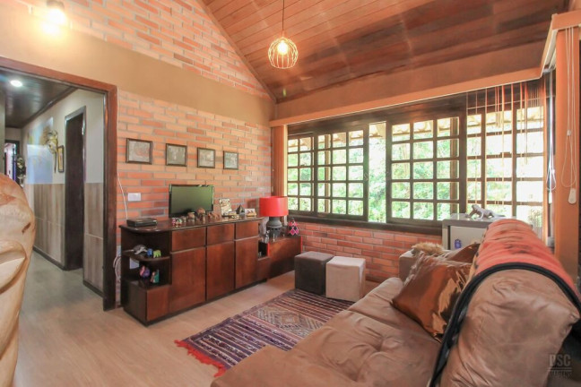 Imagem Casa com 4 Quartos à Venda, 200 m² em Vila Nova - Porto Alegre Imagem Casa com 4 Quartos à Venda, 200 m² em Vila Nova - Porto Alegre